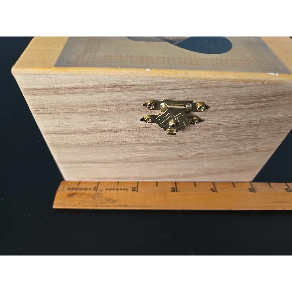 Wood‎ Sooden Trinket Box  5